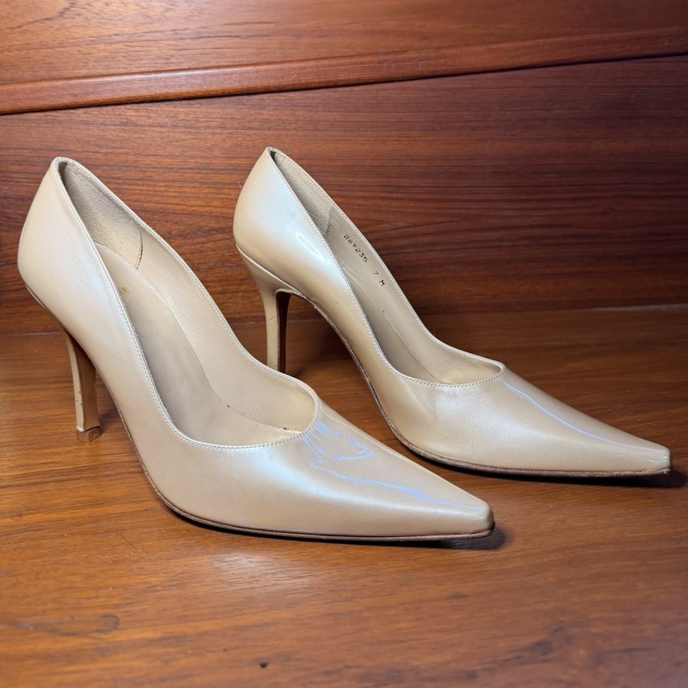 STUART WEITZMAN Vinnie 85 Nude Patent Leather Pointed Toe Pumps Heels Size 7M